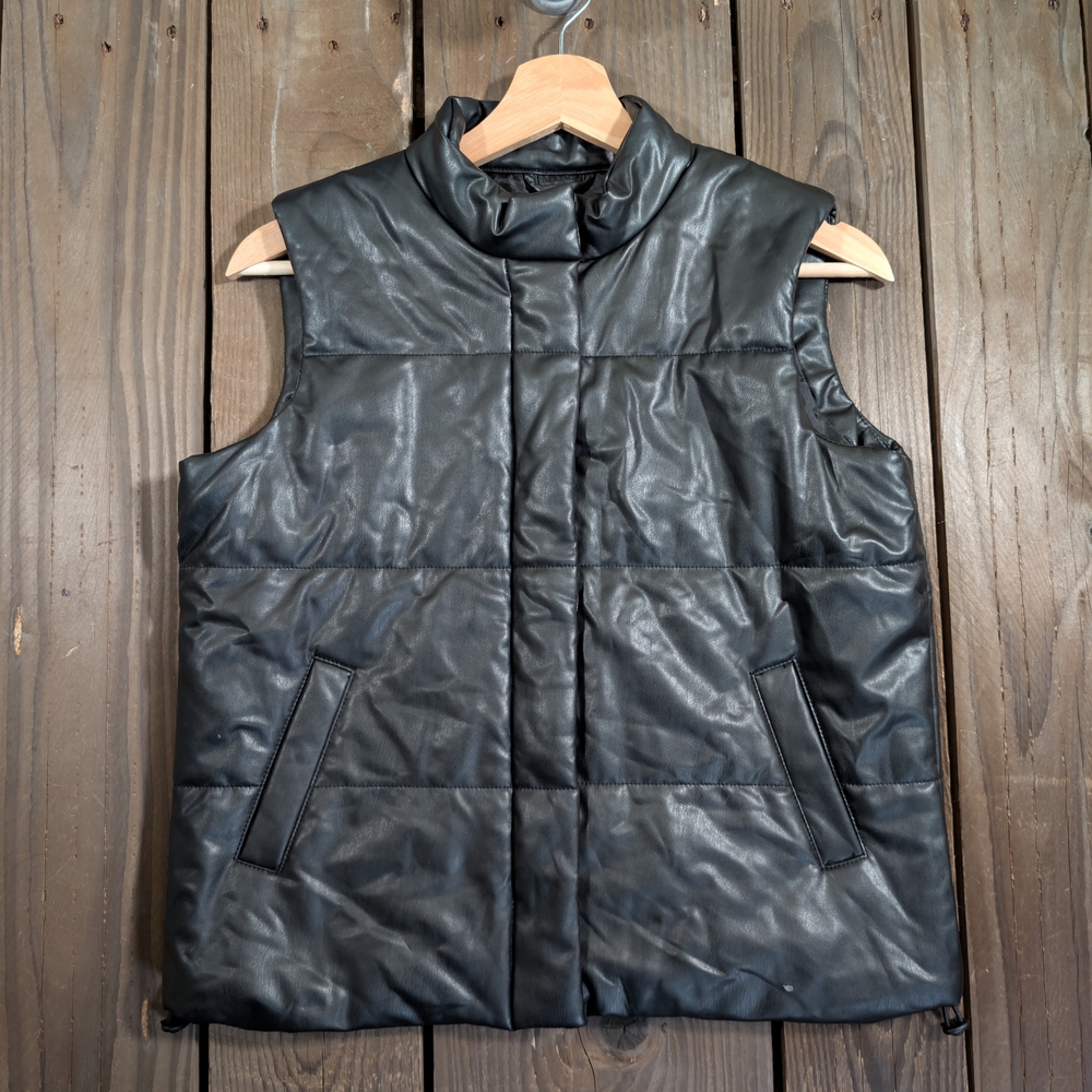 NWT Freshman Black Puffer Vest